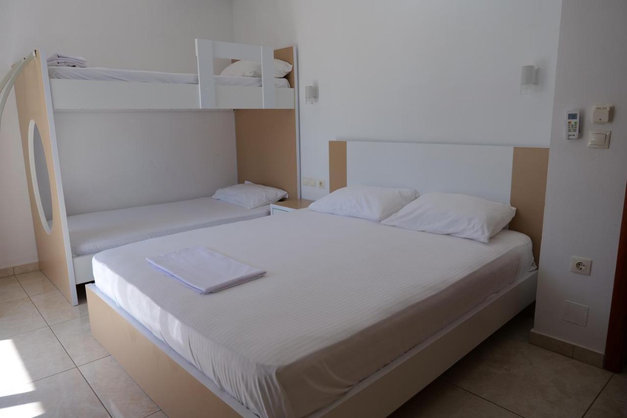Vila Unique Aparthotel Ksamil Ngoại thất bức ảnh