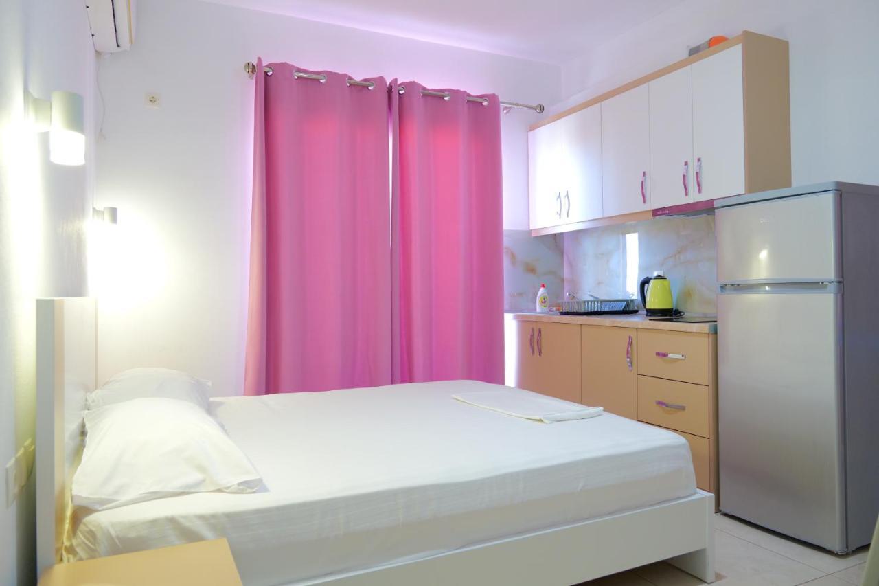 Vila Unique Aparthotel Ksamil Ngoại thất bức ảnh