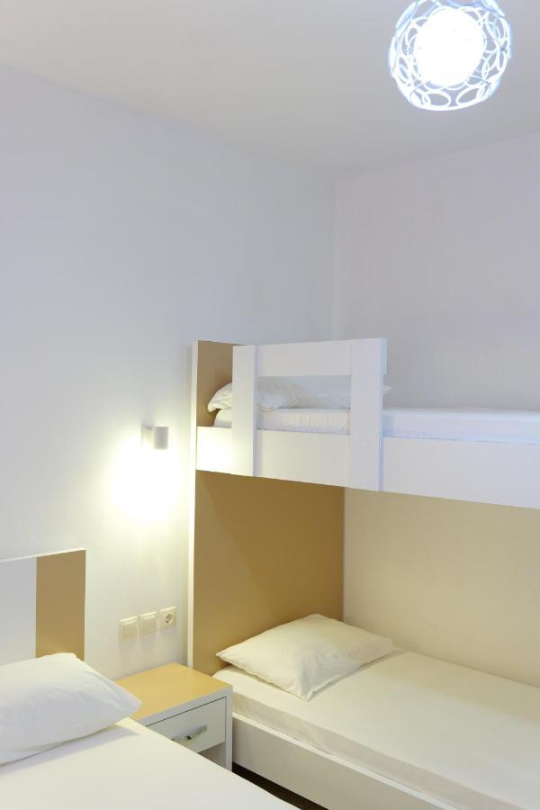 Vila Unique Aparthotel Ksamil Ngoại thất bức ảnh