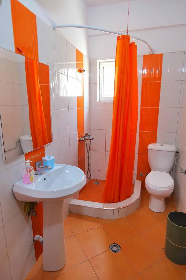 Vila Unique Aparthotel Ksamil Ngoại thất bức ảnh