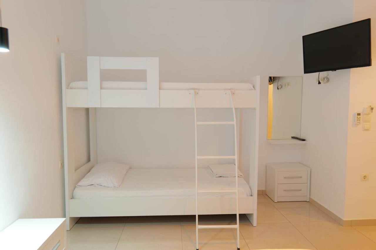 Vila Unique Aparthotel Ksamil Ngoại thất bức ảnh